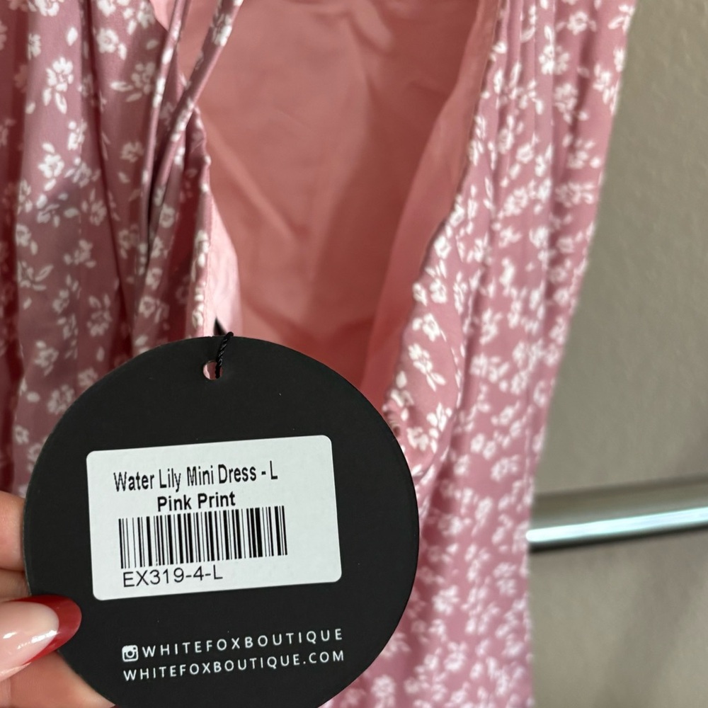 ୨୧ ･ﾟ✧ White Fox Boutique Pink Print Mini Dress NWT - Picture 7 of 7